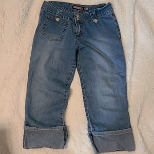 Juniors Bubblegum Jean Capris ! Cute